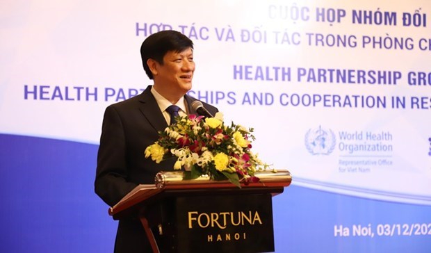 Santé le Vietnam renforce la coopération avec ses partenariats pour lutter contre le COVID-19