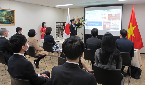 Le Japon soutient des étudiants vietnamiens touchés par la pandémie de COVID-19