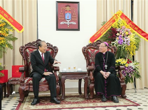 Noël le vice-PM Truong Hoa Binh adresse ses voeux aux catholiques