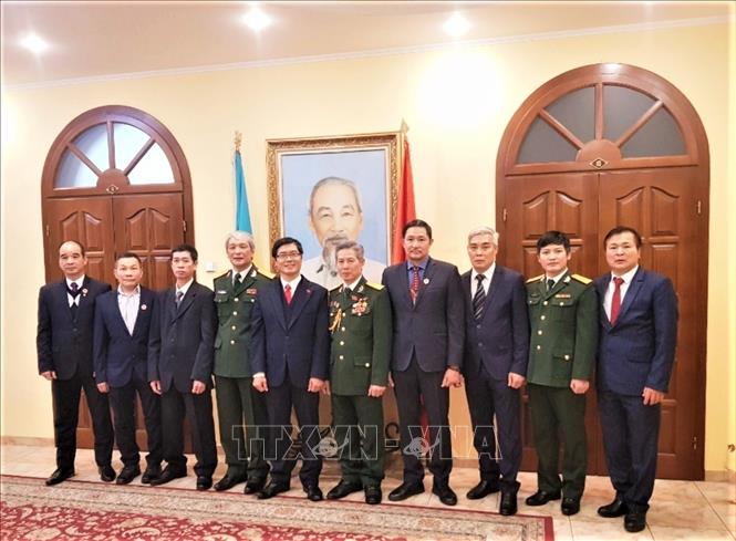 Les 76 ans de l Armée populaire du Vietnam célébrés en Ukraine