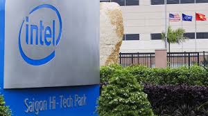Intel investit près d un demi-milliard de dollars supplémentaires au Vietnam