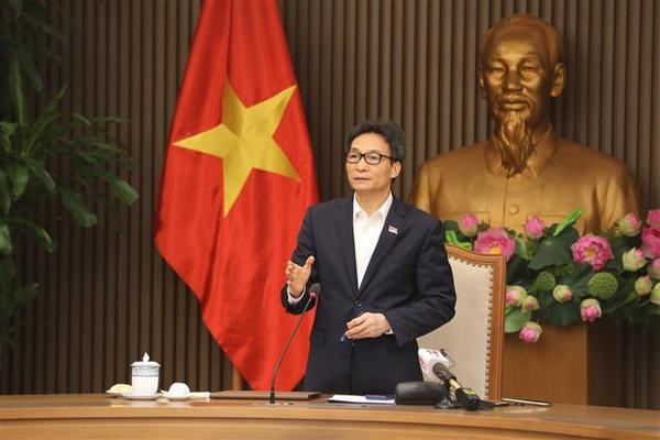 Le vice-PM Vu Duc Dam appelle à des mesures rapides et énergiques pour contrôler l’épidémie