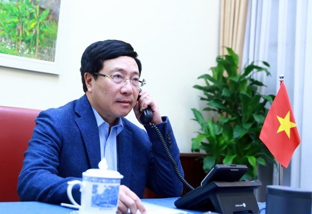 Vietnam-Etats-Unis conversation téléphonique entre Pham Binh Minh et Mike Pompeo