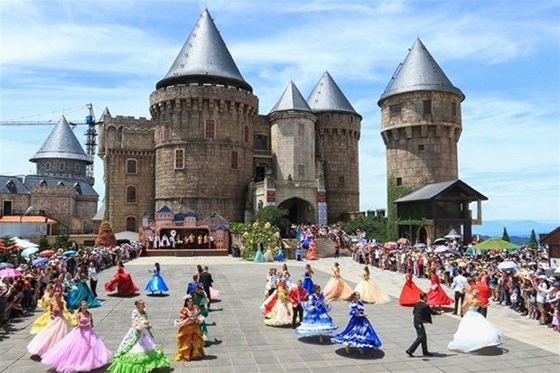 Des espoirs pour le tourisme après des jours sombres dus au COVID-19