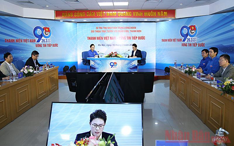 Dialogue en ligne sur la jeune génération vietnamienne