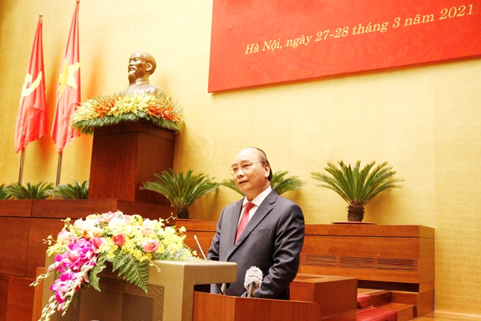 Le Premier ministre Nguyên Xuân Phuc souligne les acquis et montre la voie