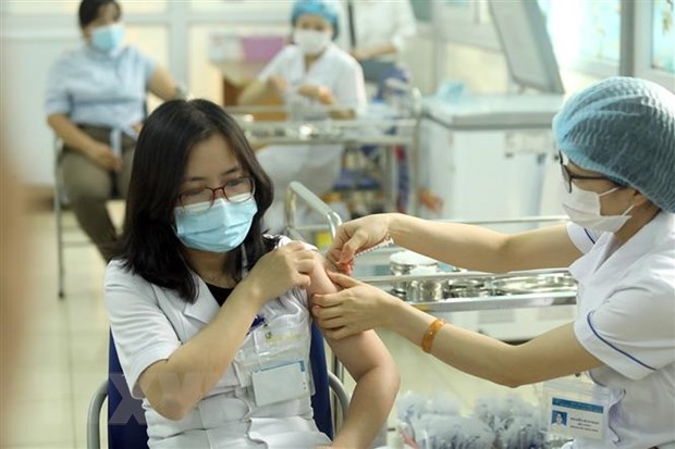 Plus de 15 800 personnes vaccinées contre le COVID-19 au Vietnam