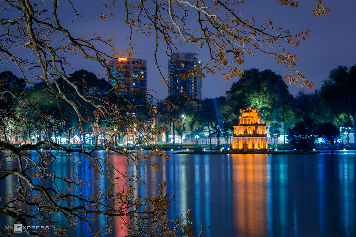 Hanoi dans les lumières