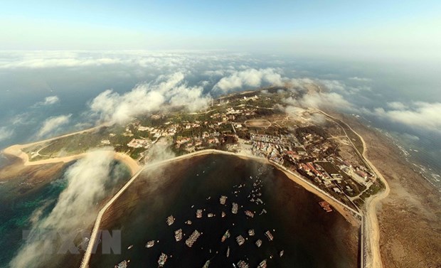 Bach Long Vi, île aux avant-postes du pays