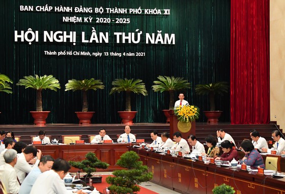 Ho Chi Minh-Ville se concentre sur le règlement des problèmes urgents