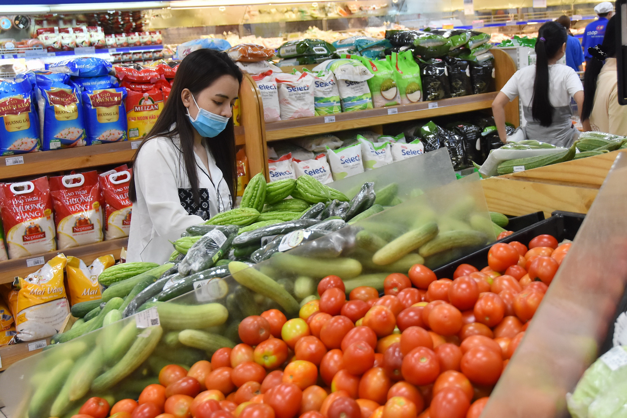 La baisse des prix des aliments, de l électricité et de l eau aide l IPC à diminuer en avril