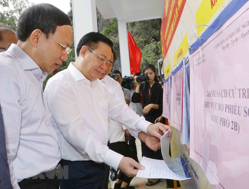 Le président de l Assemblée nationale contrôle les préparatifs des prochaines élections à Quang Ninh