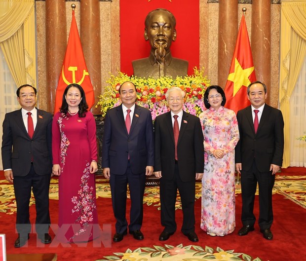 Cérémonie de transfert de fonctions entre ancien et nouveau présidents vietnamiens