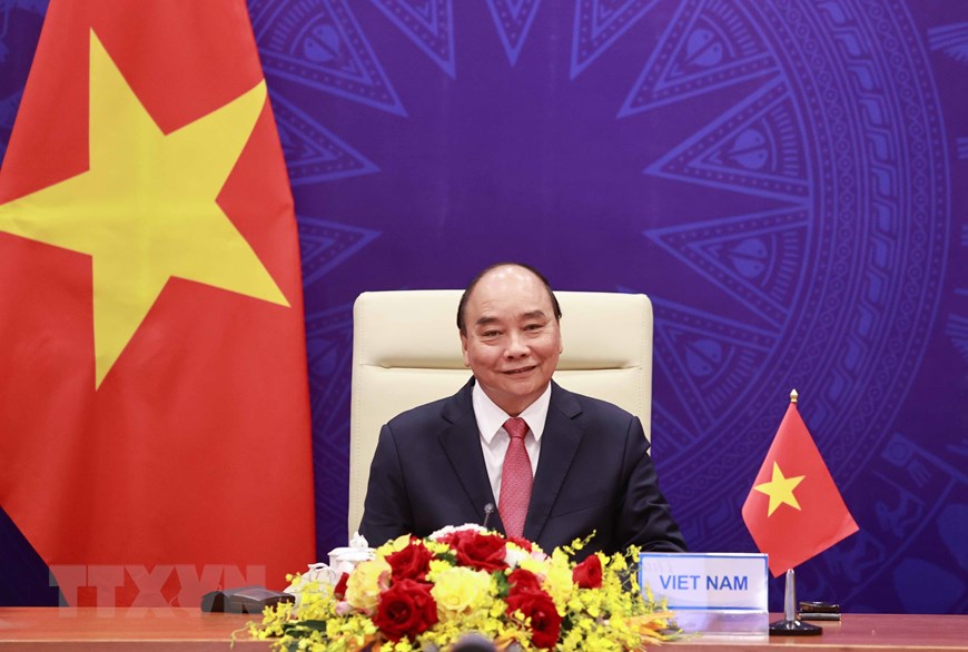 Le président Nguyen Xuan Phuc prononce un discours lors du Sommet sur le climat