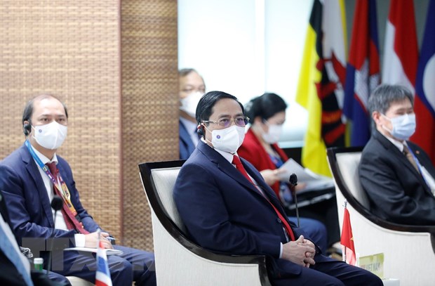 Le PM vietnamien termine avec succès sa participation au Sommet des dirigeants de l’ASEAN