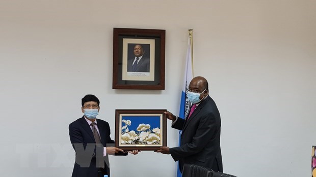 Le Vietnam et le Mozambique renforcent leurs liens dans l éducation