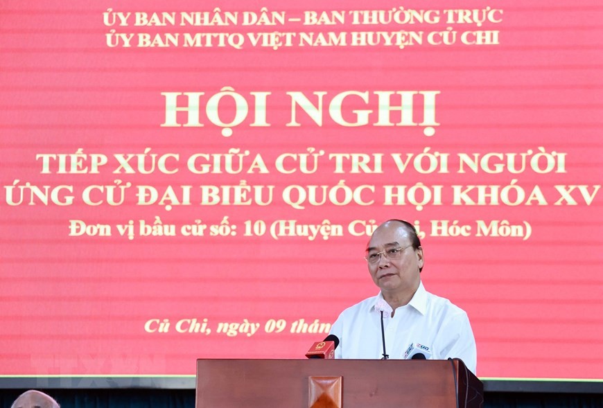 Le président Nguyen Xuan Phuc rencontre des électeurs de Ho Chi Minh-Ville