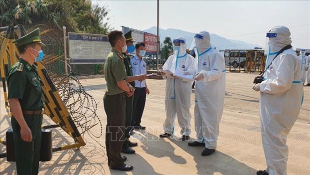 Le Vietnam envisage d expulser les travailleurs étrangers sans permis