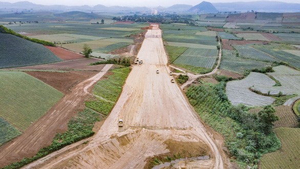 Les infrastructures de transport, priorités des investissements publics
