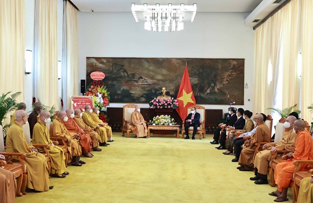 Vesak  le président Nguyen Xuan Phuc reçoit une délégation de l EBV