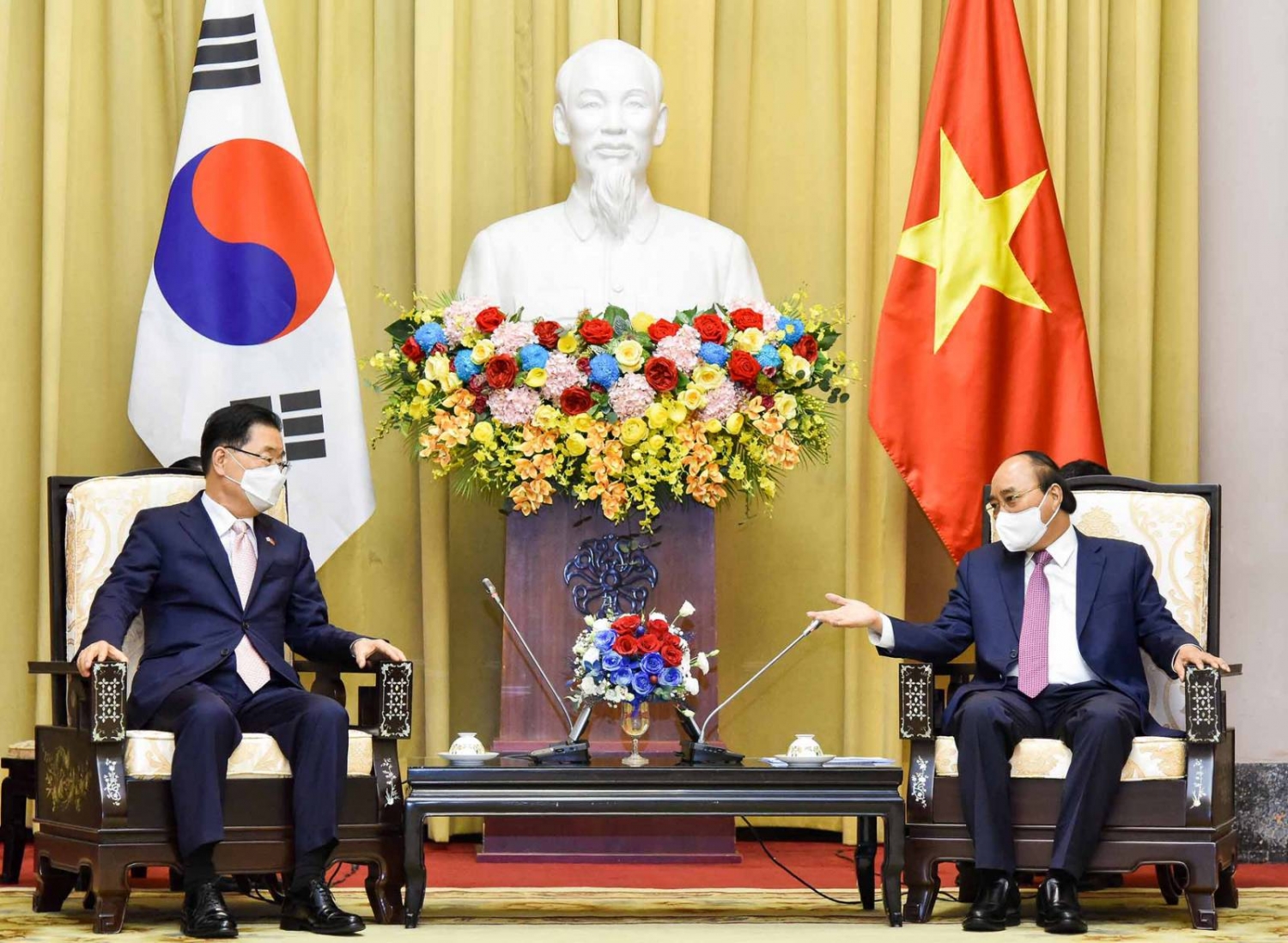 Le président reçoit le ministre sud-coréen des Affaires étrangères
