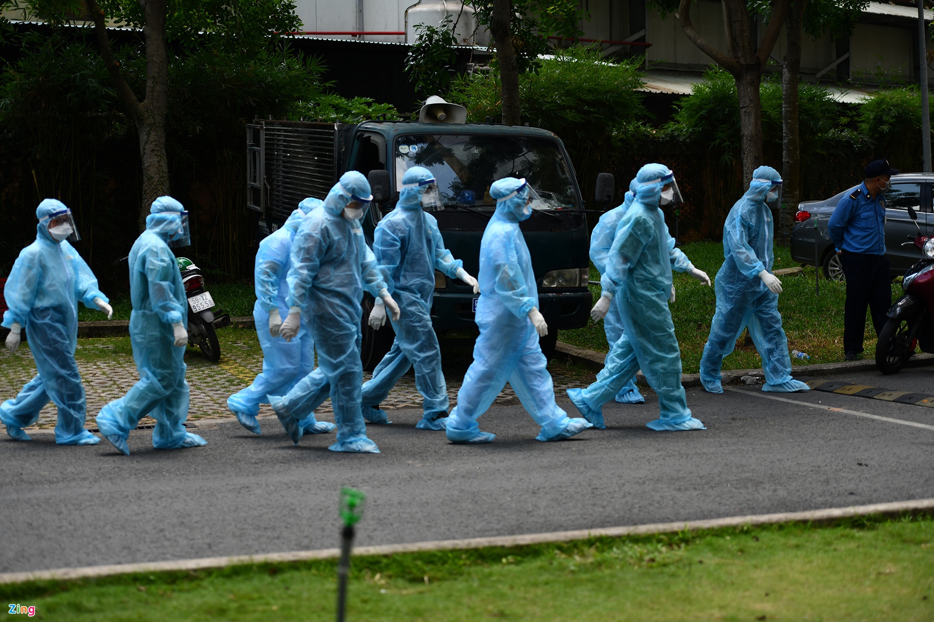 COVID-19 100 infections locales confirmées à midi