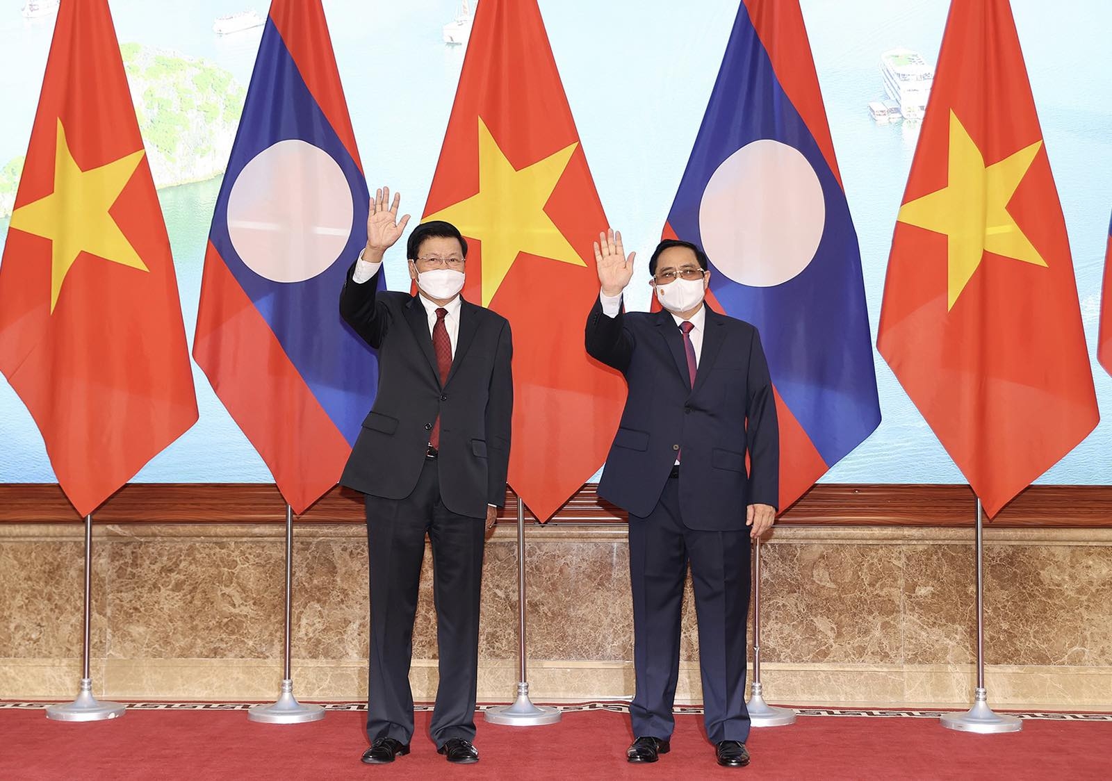 Les dirigeants vietnamien et lao s accordent sur les orientations de la coopération