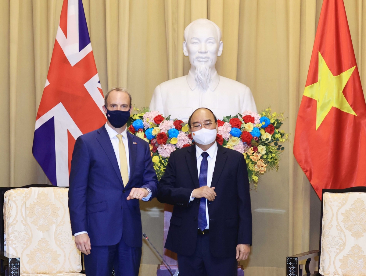 Le chef de l’Etat reçoit le ministre britannique Dominic Raab