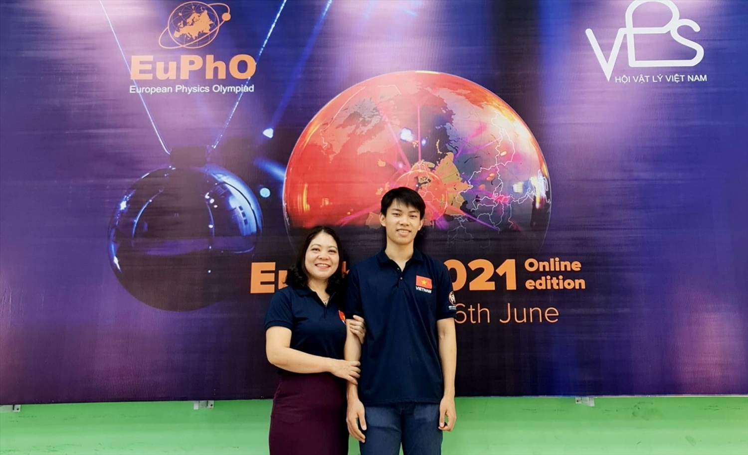 Le Vietnam brille aux Olympiades européennes de physique