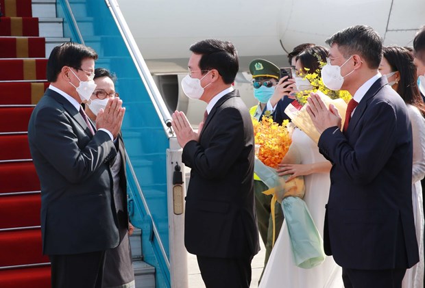Le SG du Parti et président du Laos entame sa visite d’amitié officielle au Vietnam