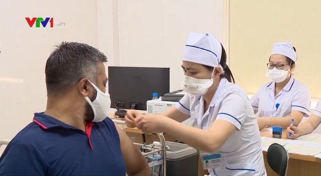COVID-19 Vaccination gratuite pour les journalistes étrangers au Vietnam