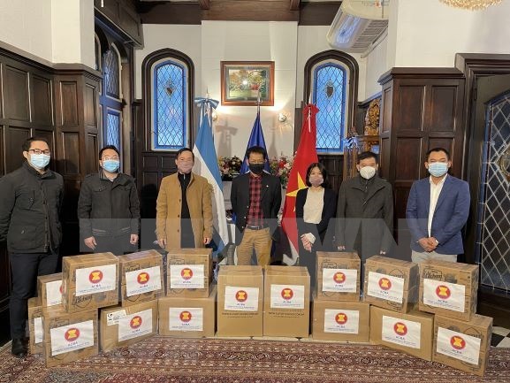 Le Comité de l’ASEAN à Buenos Aires assistent des pauvres en Argentine