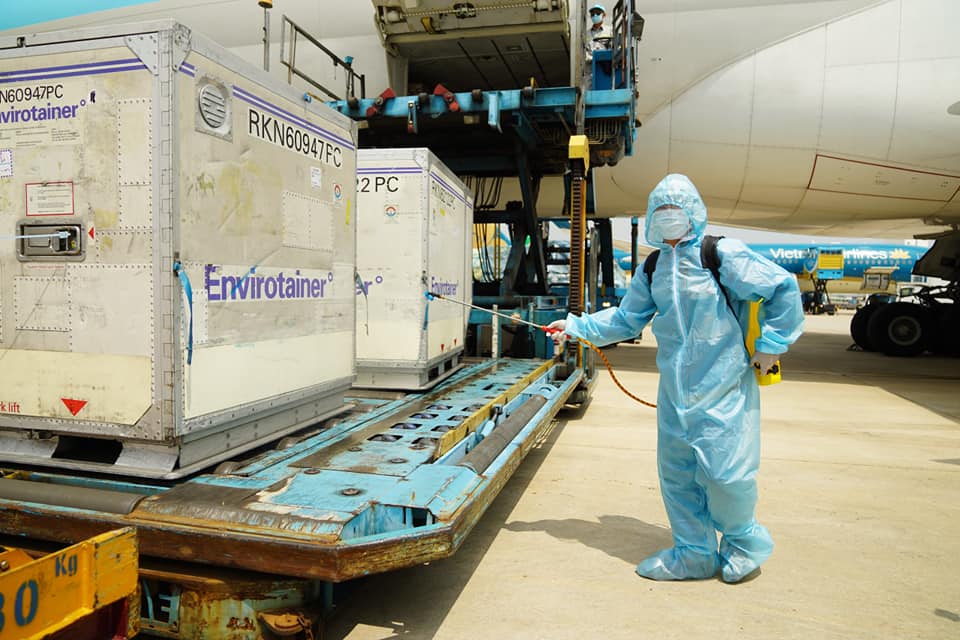 COVID-19 l armée participera au transport de 112,9 millions de doses de vaccin