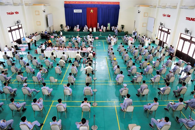 L’Assurance sociale du Vietnam accompagne les travailleurs et les entreprises