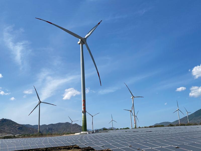 Les États-Unis investissent 36 millions USD dans les énergies propres au Vietnam
