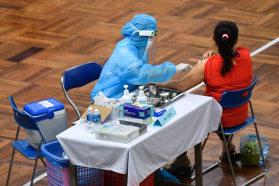 Privilégier l approvisionnement en vaccin anti-COVID-19 pour HCM-Ville et les provinces du Sud