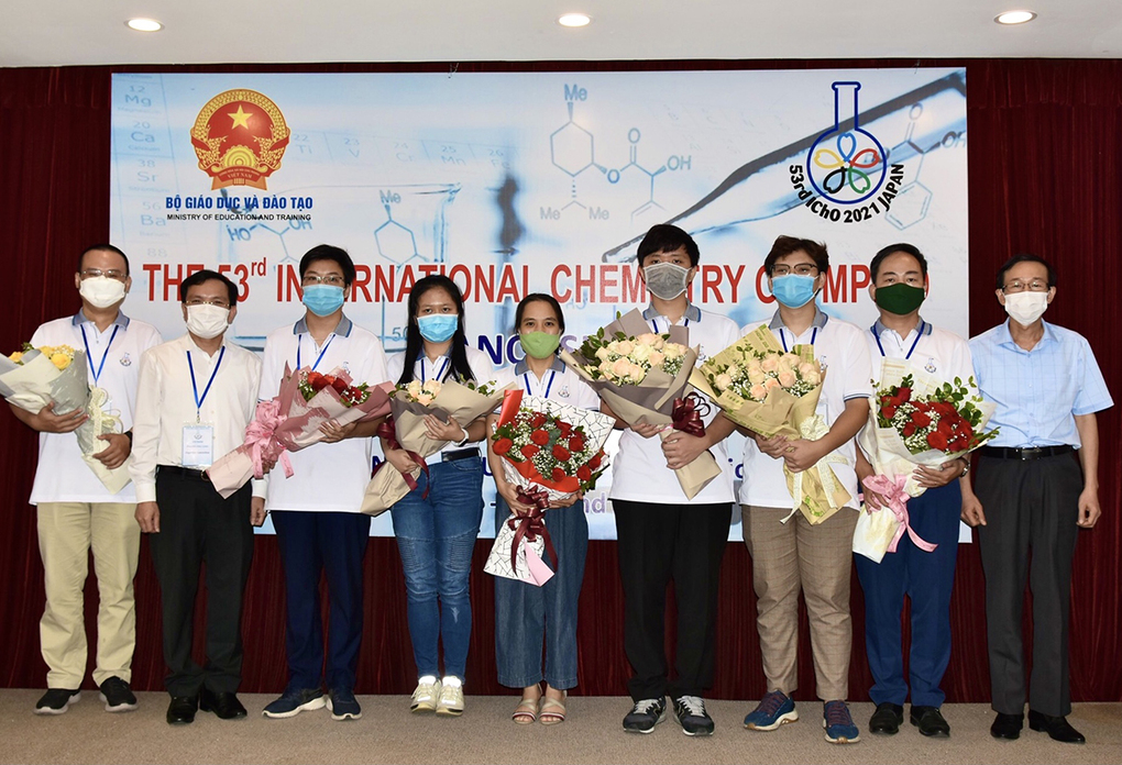 Le Vietnam remporte trois médailles d or aux Olympiades internationales de chimie 2021