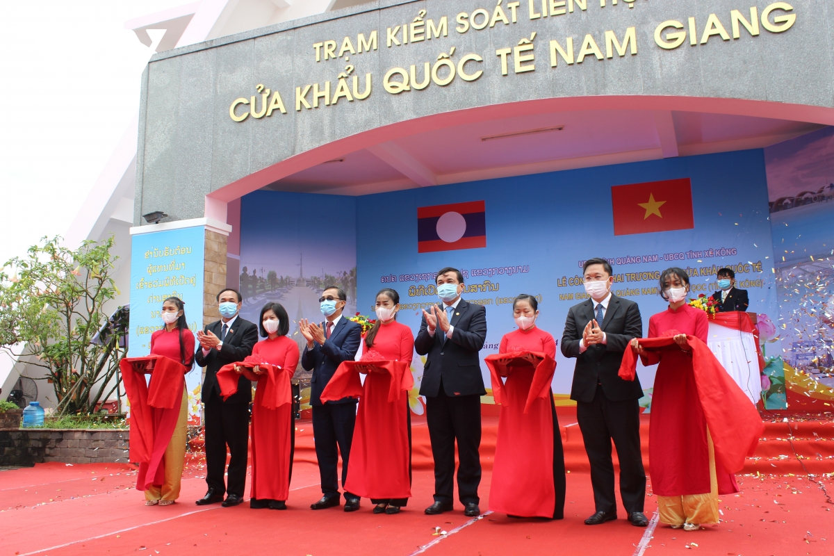 Vietnam et Laos inaugure la porte frontalière internationale de Nam Giang – Dakta