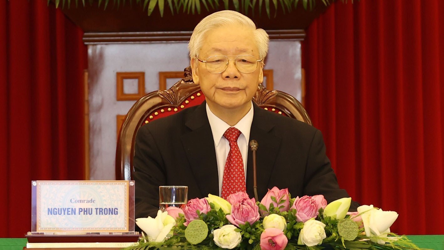 Le SG du Parti Nguyen Phu Trong adresse ses encouragements au peuple de HCM-Ville