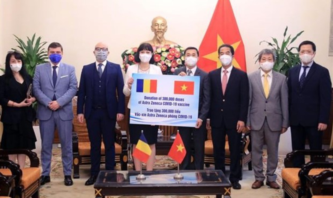 COVID-19 La Roumanie offre 300 000 doses du vaccin d’AstraZeneca au Vietnam