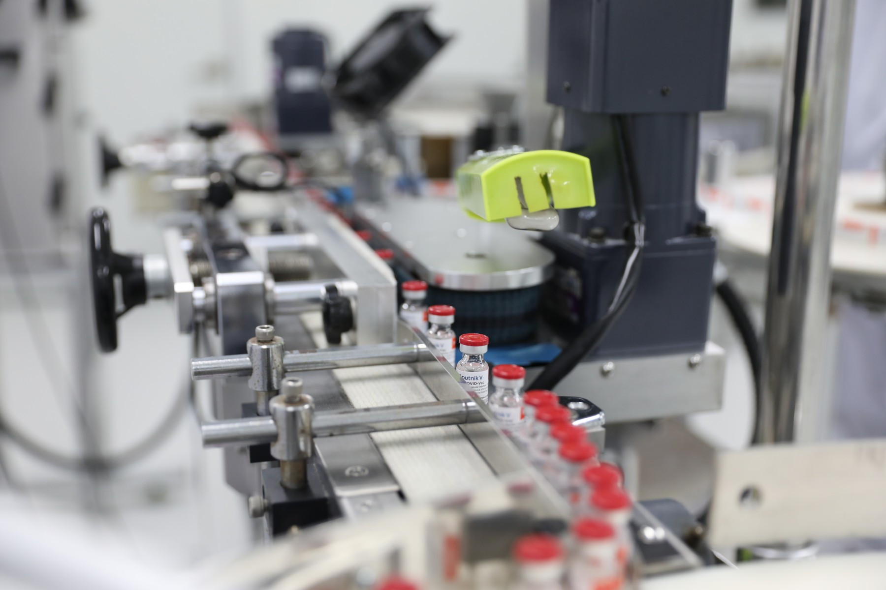 Le Vietnam a produit un premier lot de vaccin russe Spoutnik V