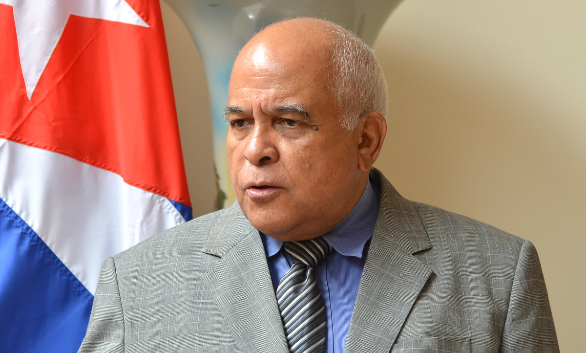Ambassadeur de Cuba au Vietnam le Vietnam et Cuba conserveront des mémoires historiques
