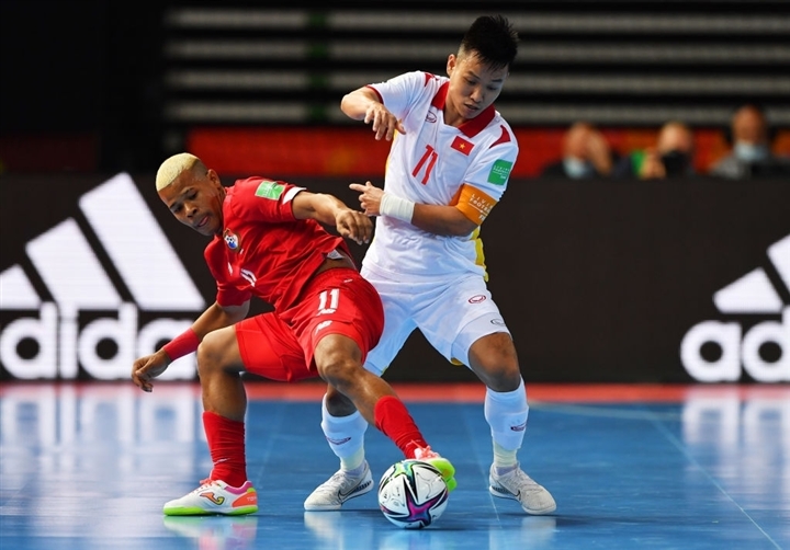 Coupe du monde de Futsal 2021 en battant le Panama, le Vietnam a encore l espoir d accéder aux 8e de finale