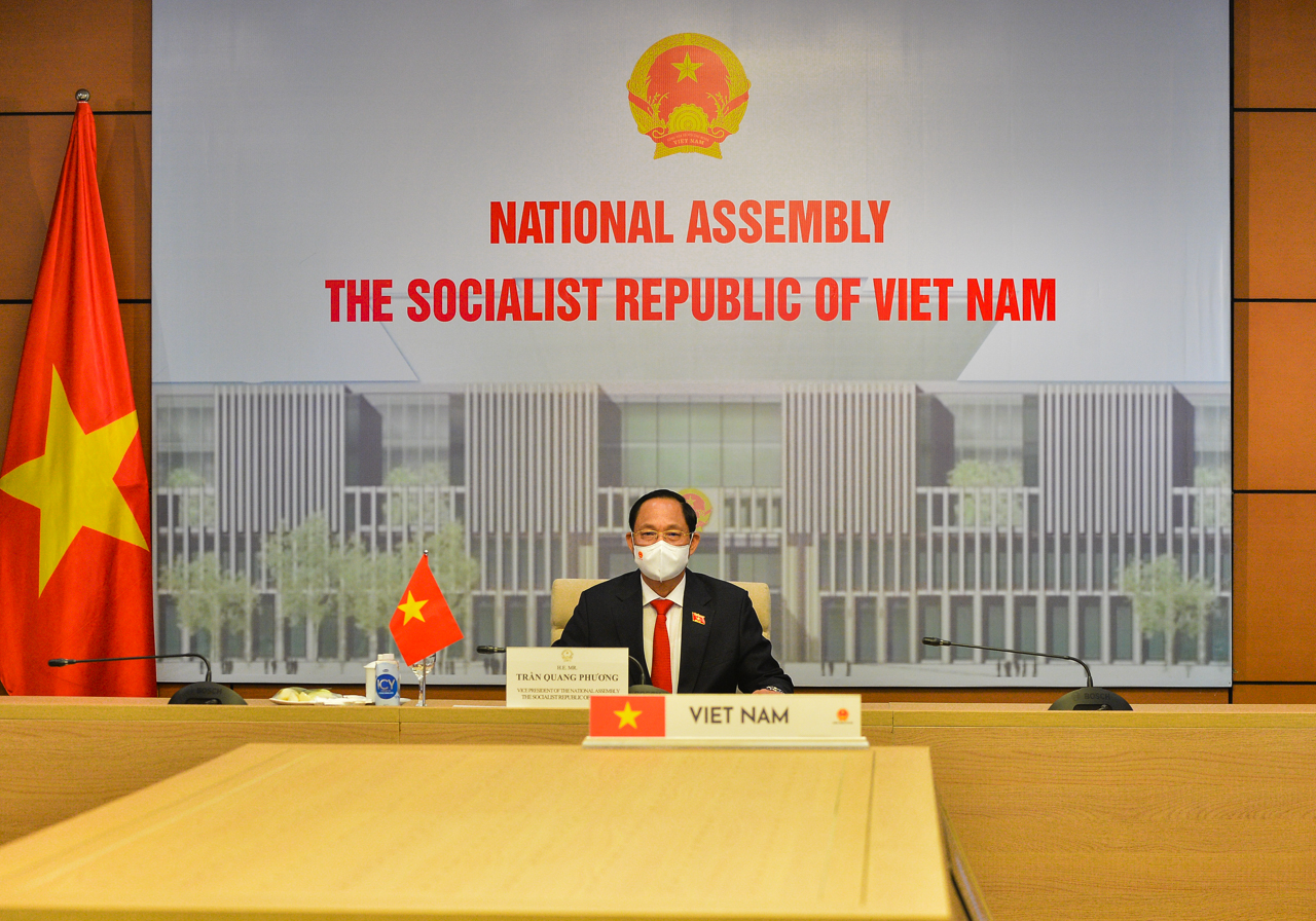 Le Vietnam au 18e Forum parlementaire sur le renseignement et la sécurité