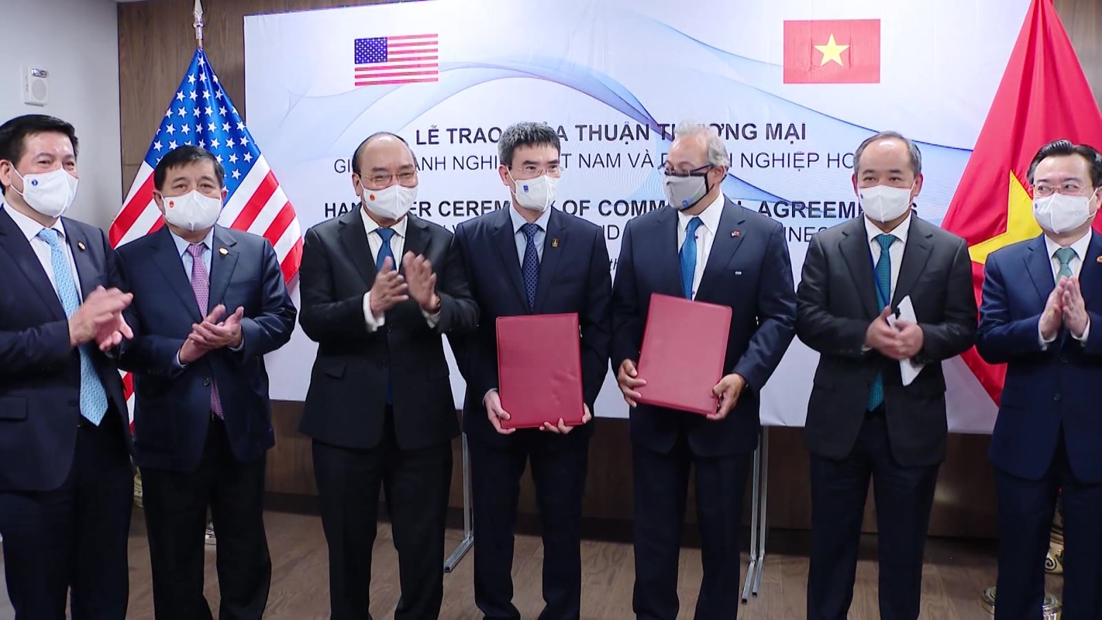Le président Nguyen Xuan Phuc reçoit des représentants d associations et investisseurs américains