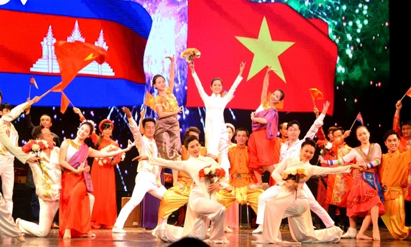Le Vietnam participe à une exposition de photos au Festival de la culture eurasienne 2021