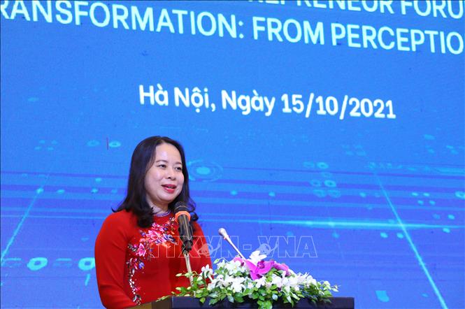 La vice-présidente Vo Thi Anh Xuan au Forum des femmes d’affaires vietnamiennes