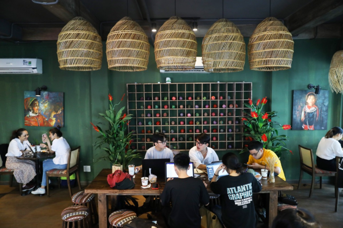 HCM-V les restaurants de nouveau autorisés à la vente sur place