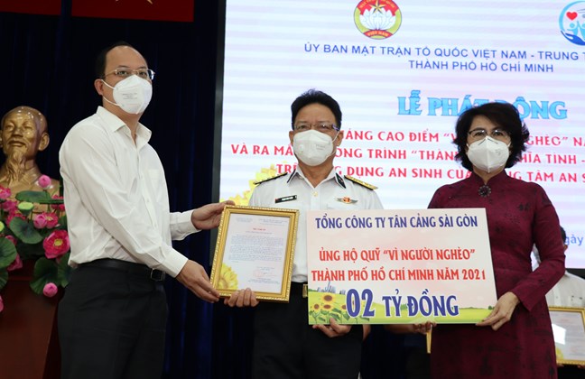 Des dizaines de milliards de dongs collectés en faveur des pauvres à Ho Chi Minh-Ville