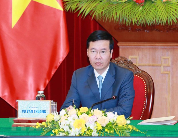 Parti Entretien en ligne entre des responsables vietnamien et laotien